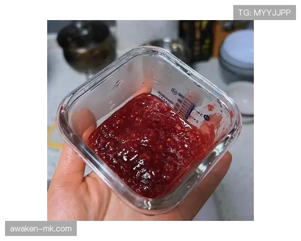 张楠训练完直接啃鸡腿？这反差谁懂啊